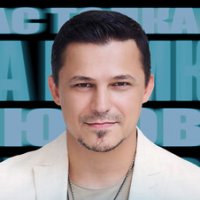 Максим Олейников